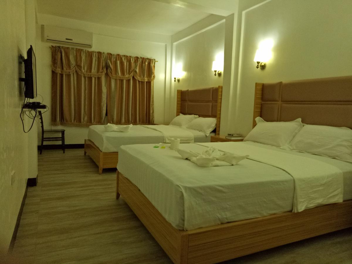 Meaco Hotel - Anilao マビニ エクステリア 写真