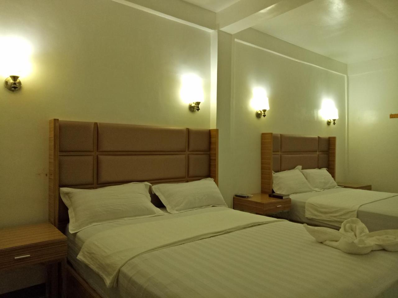 Meaco Hotel - Anilao マビニ エクステリア 写真
