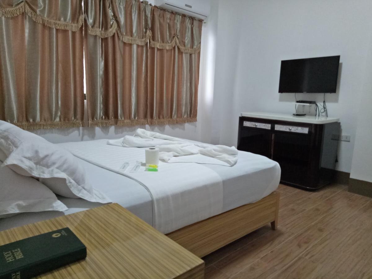 Meaco Hotel - Anilao マビニ エクステリア 写真