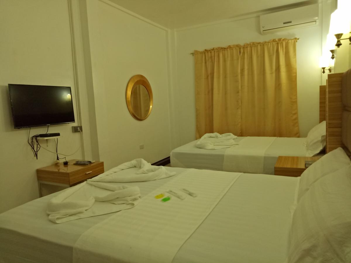 Meaco Hotel - Anilao マビニ エクステリア 写真