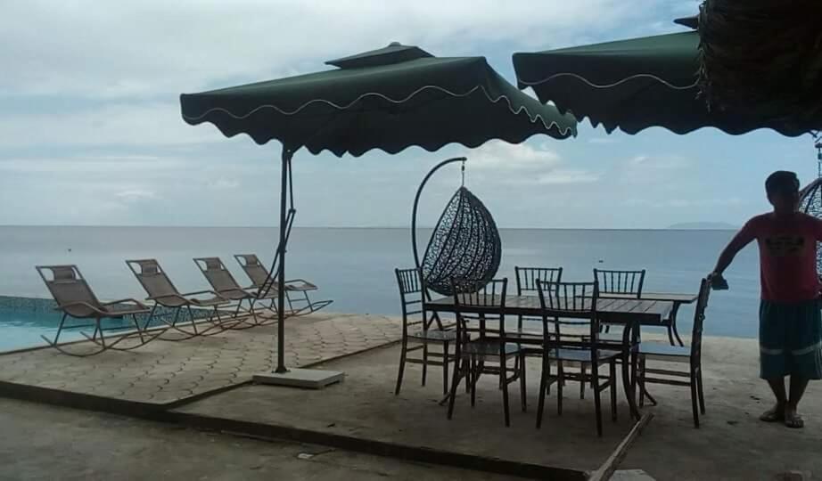 Meaco Hotel - Anilao マビニ エクステリア 写真